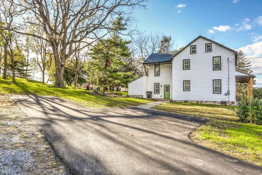 Beautiful Farmhouse Close To Lanc Hershey Etown Mount Joy Eksteriør bilde